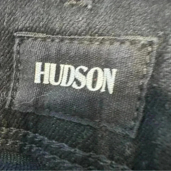 Hudson women’s black jeans. Button down flap back pockets size 24 - Picture 9 of 10
